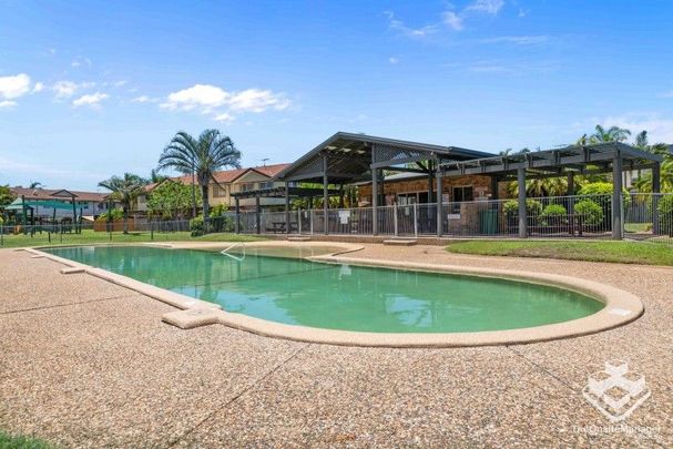 CreLovely Townhouse in Central Thorneside Locationate Listing - Photo 1