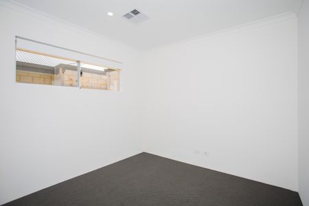 39 Fenchurch Dr, Hilbert WA 6112 - House For Rent - $720 | Domain - Photo 3