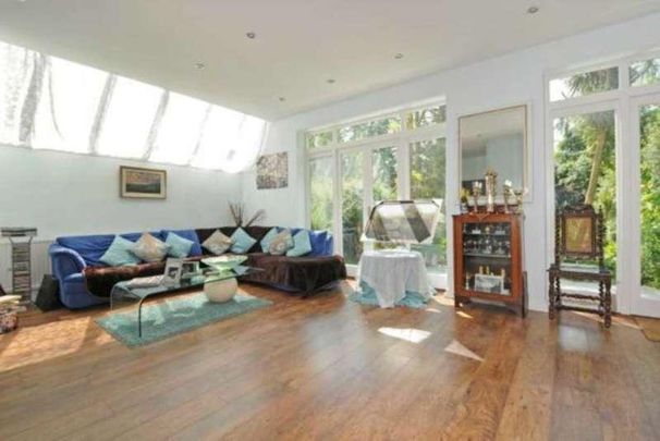 Canons Drive, Edgware, HA8 - Photo 1