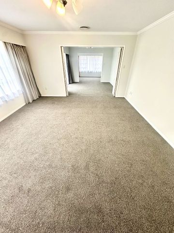 Nestled in the serene neighborhood of Chedworth, this delightful 3-bedroom (additional outside room), 2-bathroom home offers the perfect blend of comfort and convenience. - Photo 4