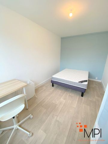 Location Appartement 6 pièces 79m² - Photo 4