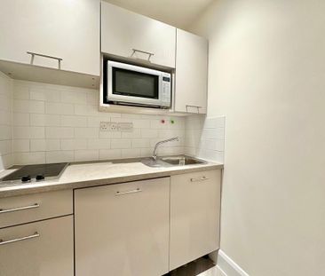 Studio to rent - Photo 3