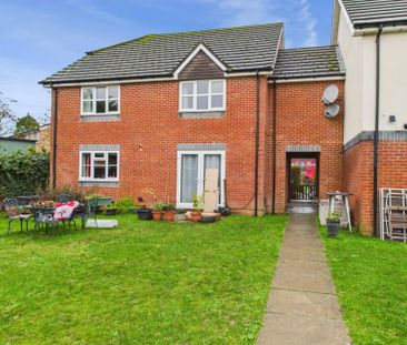 Derwent Close, Amersham, Buckinghamshire,HP7 - Photo 1