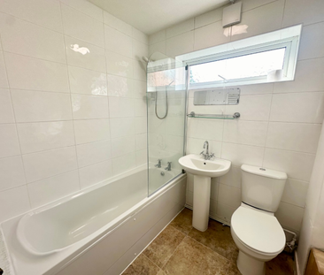Two double bedroom furnished apartment in Mapperley with street par... - Photo 3
