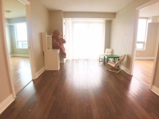 For Lease - 25 Greenview Avenue Unit# 425, Toronto, Ontario - Photo 1