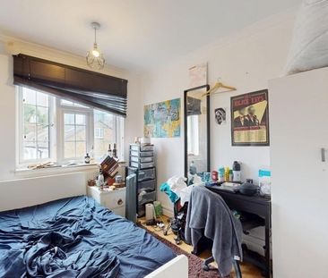 Room in a Shared Flat, Grundy St, E14 - Photo 1