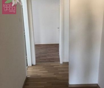 Erster Stock ohne Lift: Gut aufgeteilte 2 Zimmerwohnung in gesuchte... - Photo 2