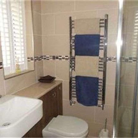 Moat House Way, Conisbrough, DN12 - Photo 3