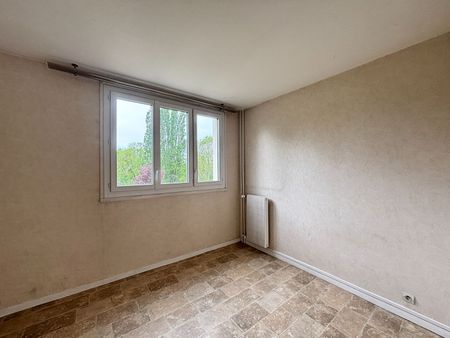 Location Appartement 3 pièces 81m² - Photo 3