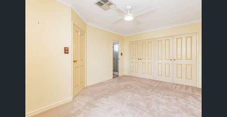 Well maintained townhouse! - Photo 4