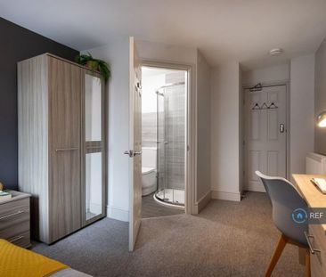1 bedroom in a house share to rent - Photo 5