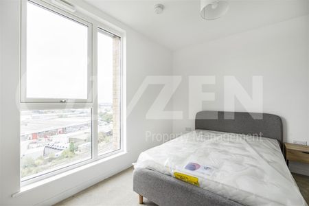 Nestles Avenue, London - Photo 5