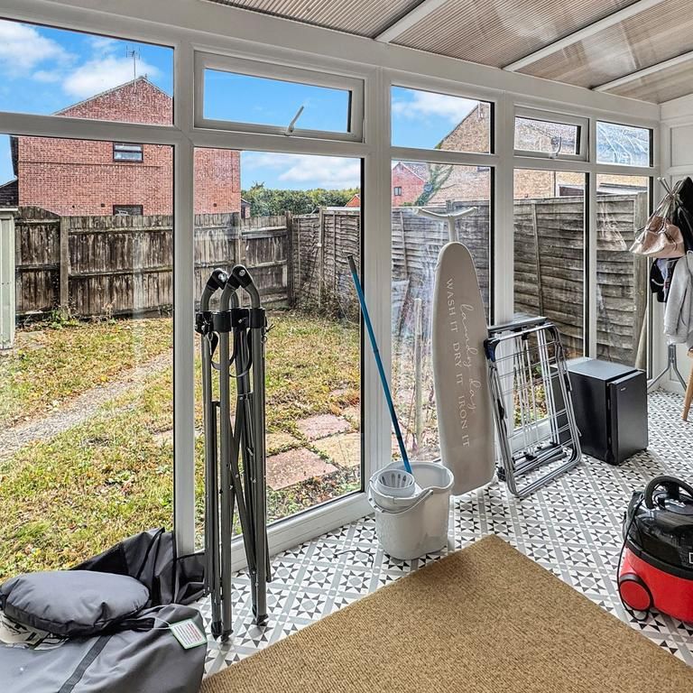 1 bedroom end of terrace house to rent - Photo 1