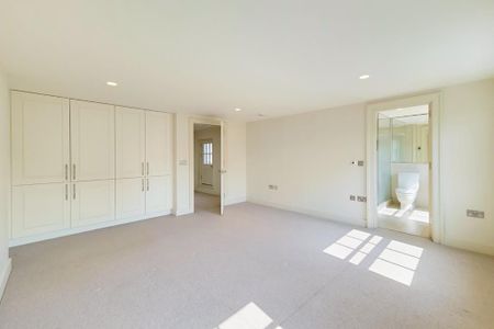 3 bedroom apartment to rent - Photo 4