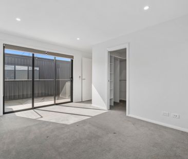 14/2 Berrigan Crescent, O'Connor ACT 2602 - Townhouse For Rent | Do... - Photo 2