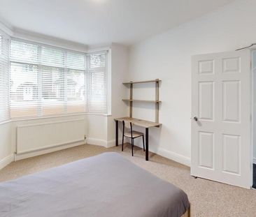 1 bedroom in a house share to rent - Photo 4