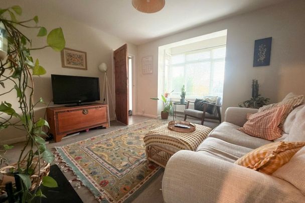 Elmhurst Estate - Photo 1