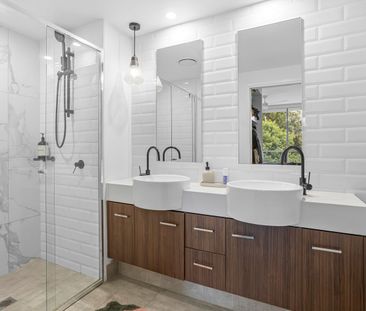 FULLY FURNISHED, STUNNING AND SPACIOUS 2 BEDROOM + STUDY GEM IN SOU... - Photo 1