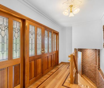 Hillside Elegance Meets Family Function: A Stirling Sanctuary Awaits - Photo 1