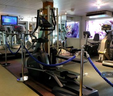 1 bedroom flat to rent - Photo 6