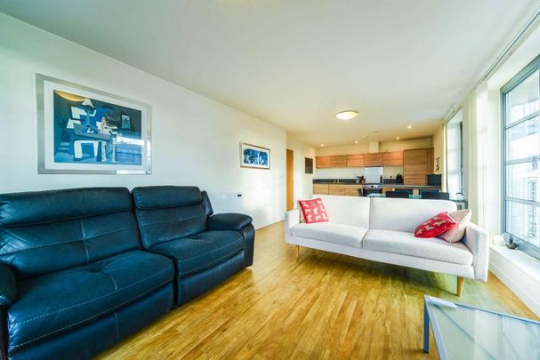 2 bedroom flat to rent - Photo 1