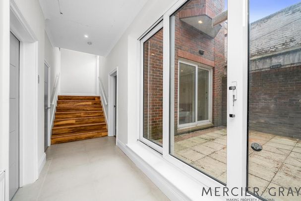 5 bedroom flat to rent - Photo 1