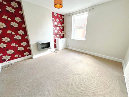 Market Street, Ilkeston, Derbyshire, DE7 - Photo 2