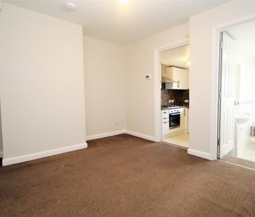Totteridge Road, High Wycombe - Photo 1