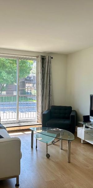 Au centre de Repentigny appartements 41/2 à Louer - Photo 1