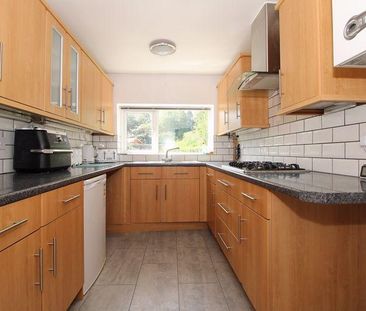 3 bedroom semi-detached house to rent - Photo 3