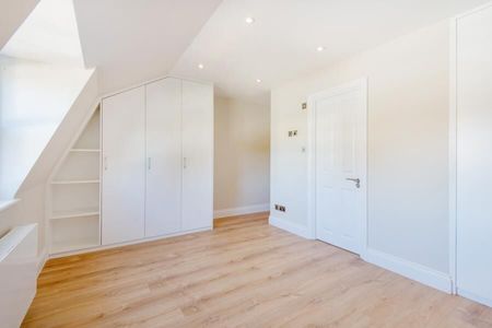 3 Bedroom Apartment To Let - Photo 3