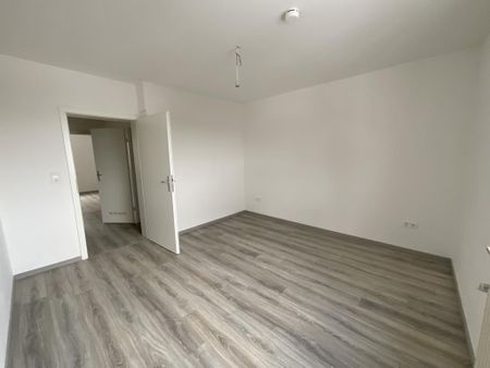 Renovierte und zentrumsnahe 4-Zimmer-Wohnung, mit zwei Balkonen! - Photo 5