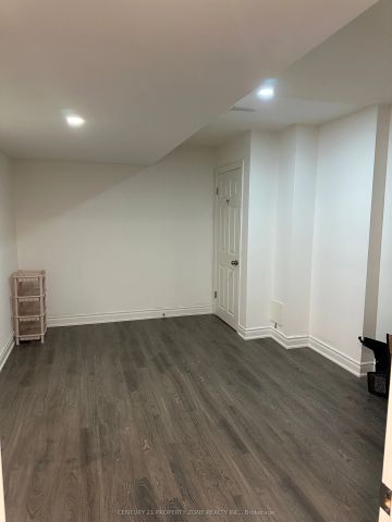 45 Cookview Drive #Lower Unit - Photo 2