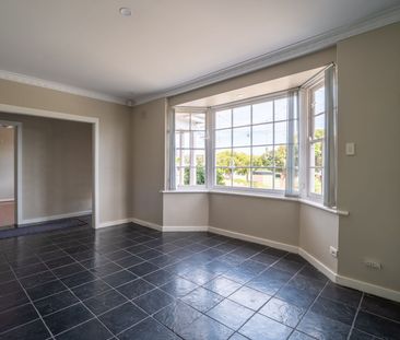 Very affordable 3 bedroom home with life comfort - Photo 1