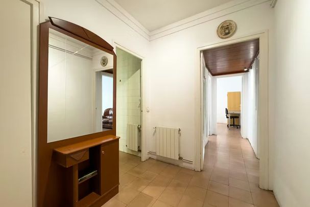 Carrer de la Riera Blanca, Barcelona, Catalonia 08028 - Photo 1