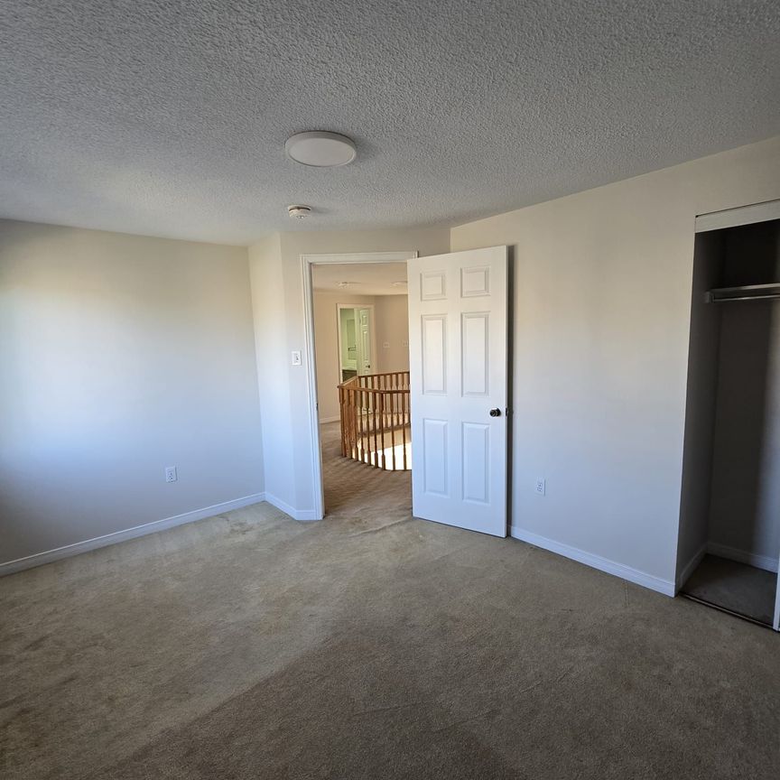 For Lease - 135 Moffatt Avenue, Brampton, Ontario - Photo 1