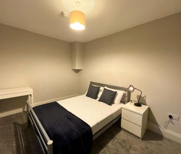 1 bedroom in a house share to rent - Photo 4