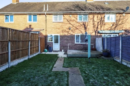 1 bedroom in a house share to rent - Photo 4