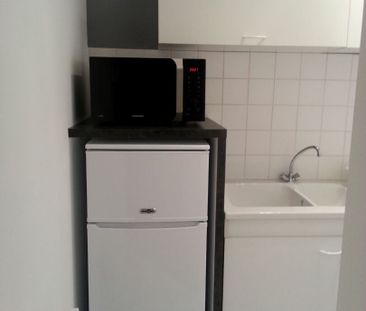 Appartement Niort Studio meublé 27 m2 - Photo 3