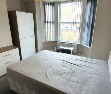 Room 1, Mansfield Road, Doncaster - Photo 1