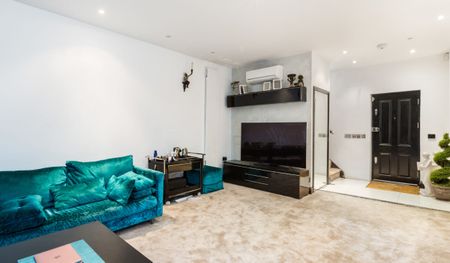 Rabbitt Row, Kensington, London, W8 - Photo 3