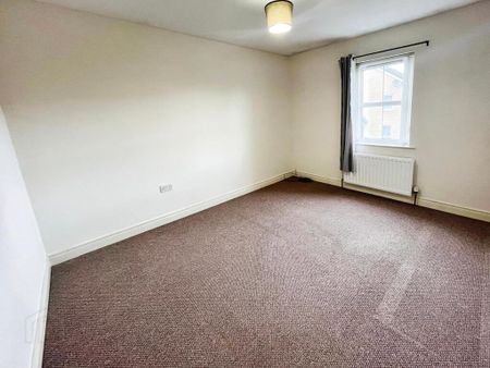 68 Mornington Avenue, Lisburn, BT28 2WQ - Photo 3