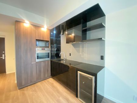 For Lease - 70 Temperance Street Unit# 2409, Toronto, Ontario - Photo 2