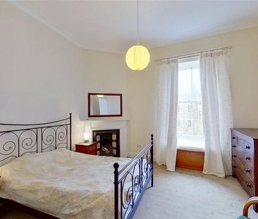 3 bedroom flat to rent - Photo 6