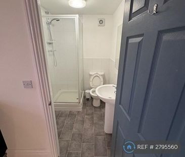 1 bedroom in a house share to rent - Photo 6