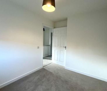 3 bedroom terraced house to rent - Photo 6