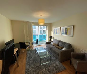 1 Bed Flat, Gooch House, W6 - Photo 1