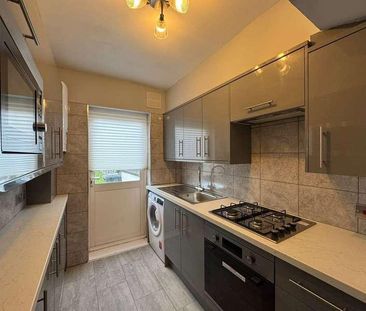 Launceston Gardens, Greenford, UB6 - Photo 2