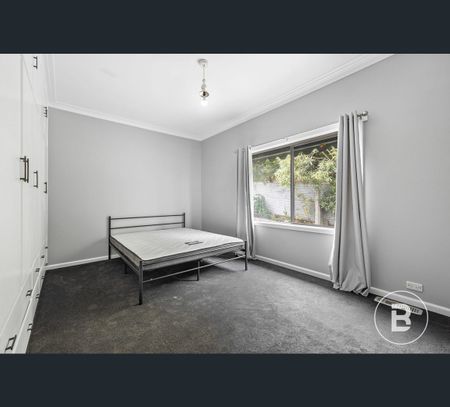 10 York Street, Golden Point, Vic 3350 - Photo 4