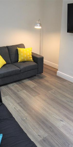 5 bedroom terraced house to rent - Photo 1